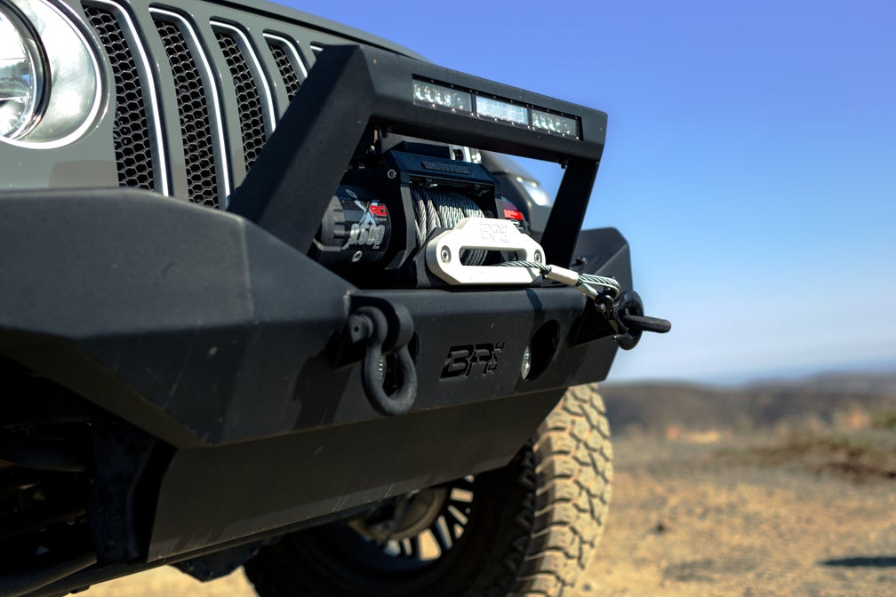 Rugged Steel Front Bumper Skid Plate: Jeep Wrangler JL & Gladiator JT Protection