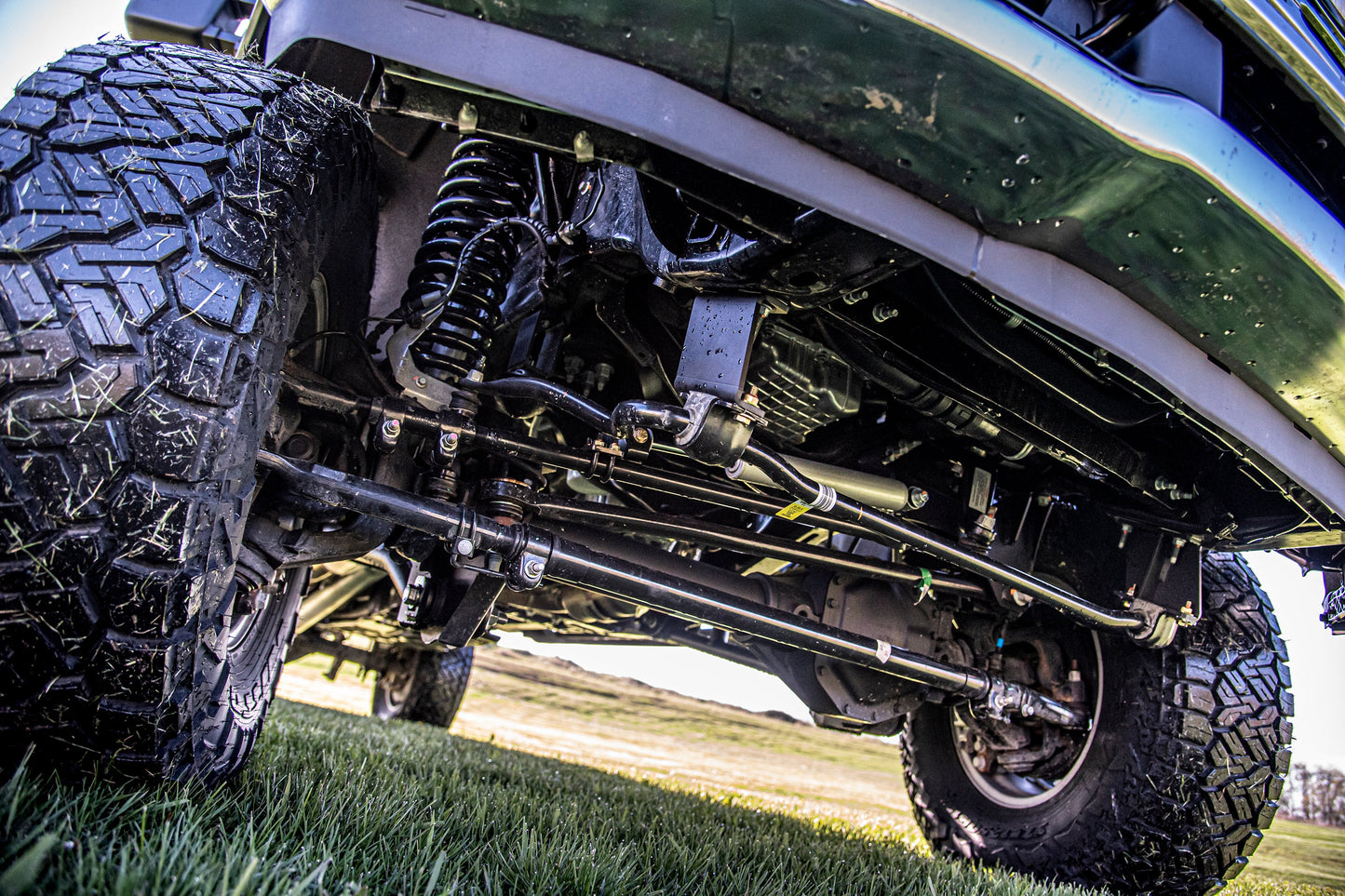5 Inch Lift Kit w/ 4-Link | FOX 2.5 Performance Elite Coil-Over Conversion | Ford F250/F350 Super Duty (23-25) 4WD | Diesel