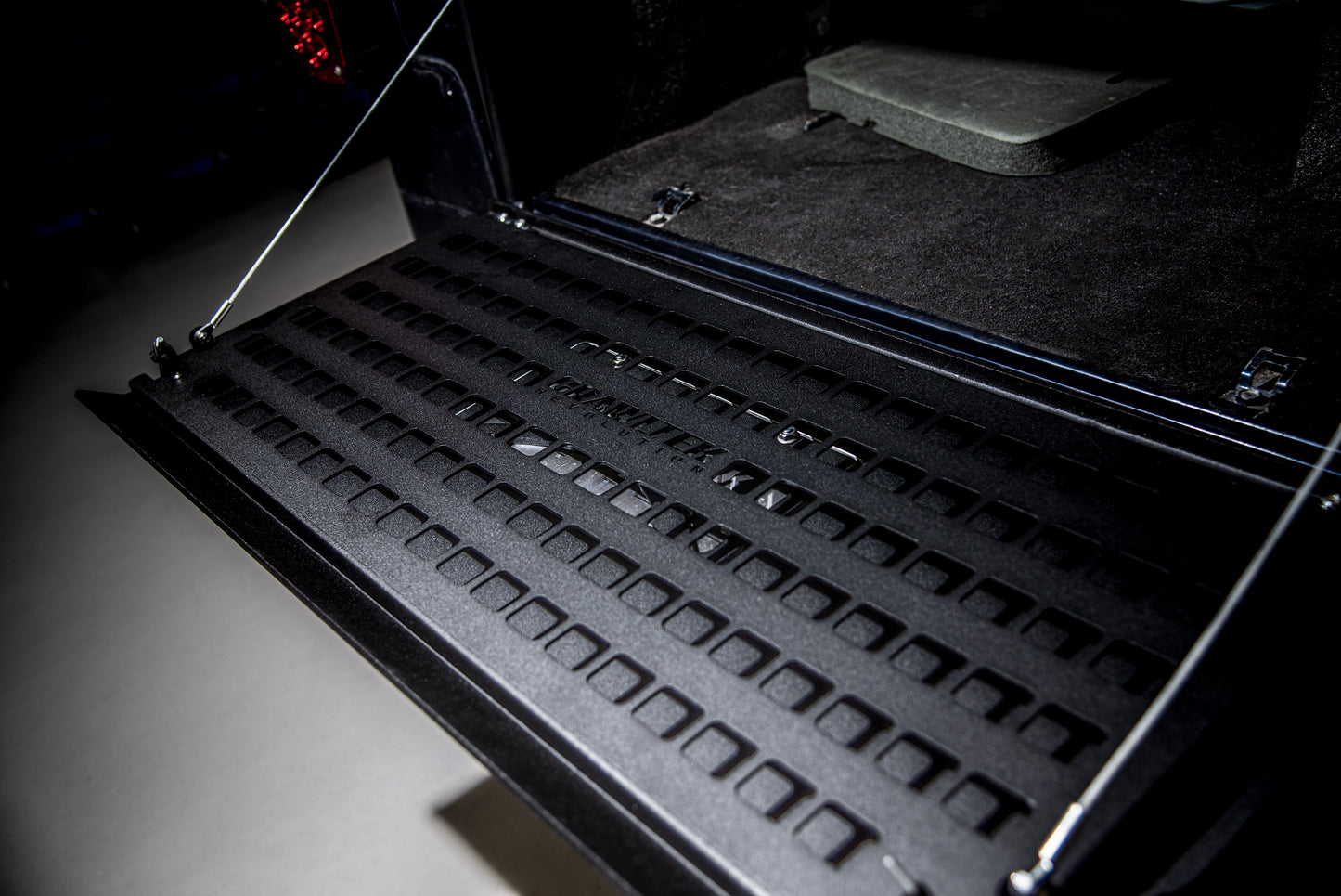 Drop Down Tailgate with Molle Rack Jeep Wrangler YJ/TJ 87-06