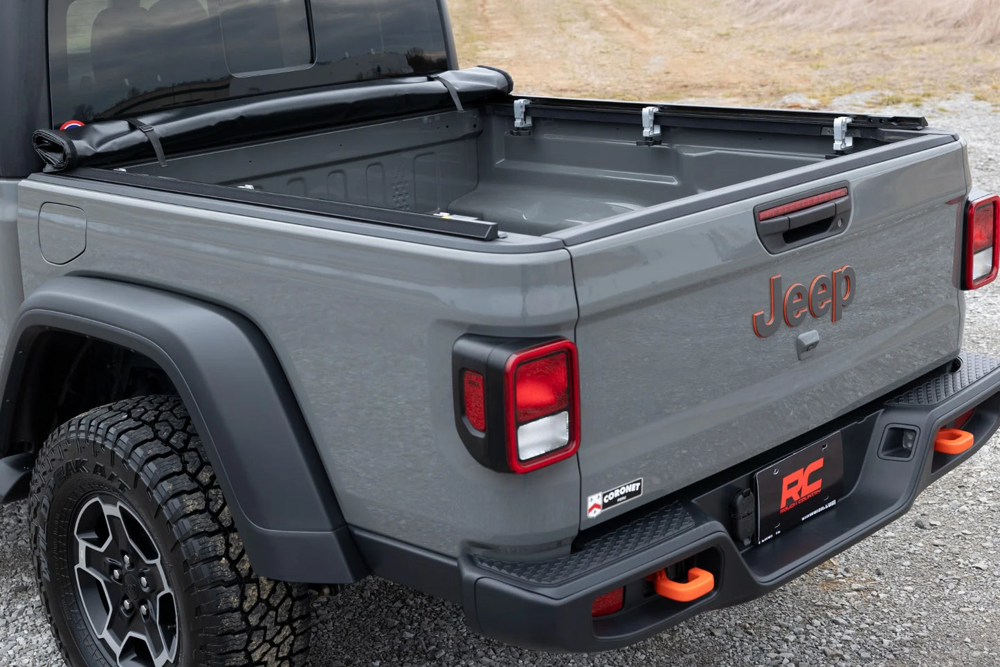 Soft Roll Up Bed Cover 5 Bed Jeep Gladiator JT 4WD 20-25 by Rough Country