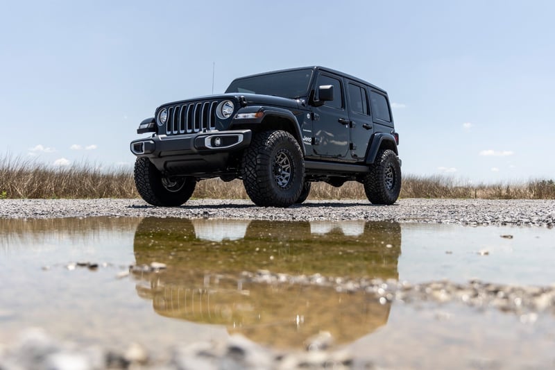 2.5 Inch Lift Kit | 4-Door | Jeep Wrangler Unlimited 4WD (2024-2025)