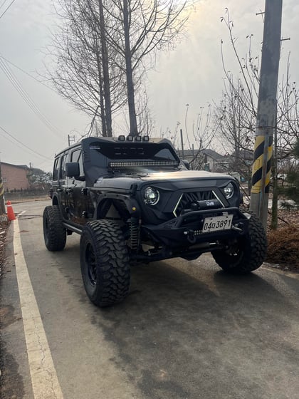 3.5 Inch lift Kit | 4- Door | Jeep Wrangler Unlimited 4WD (24-25)